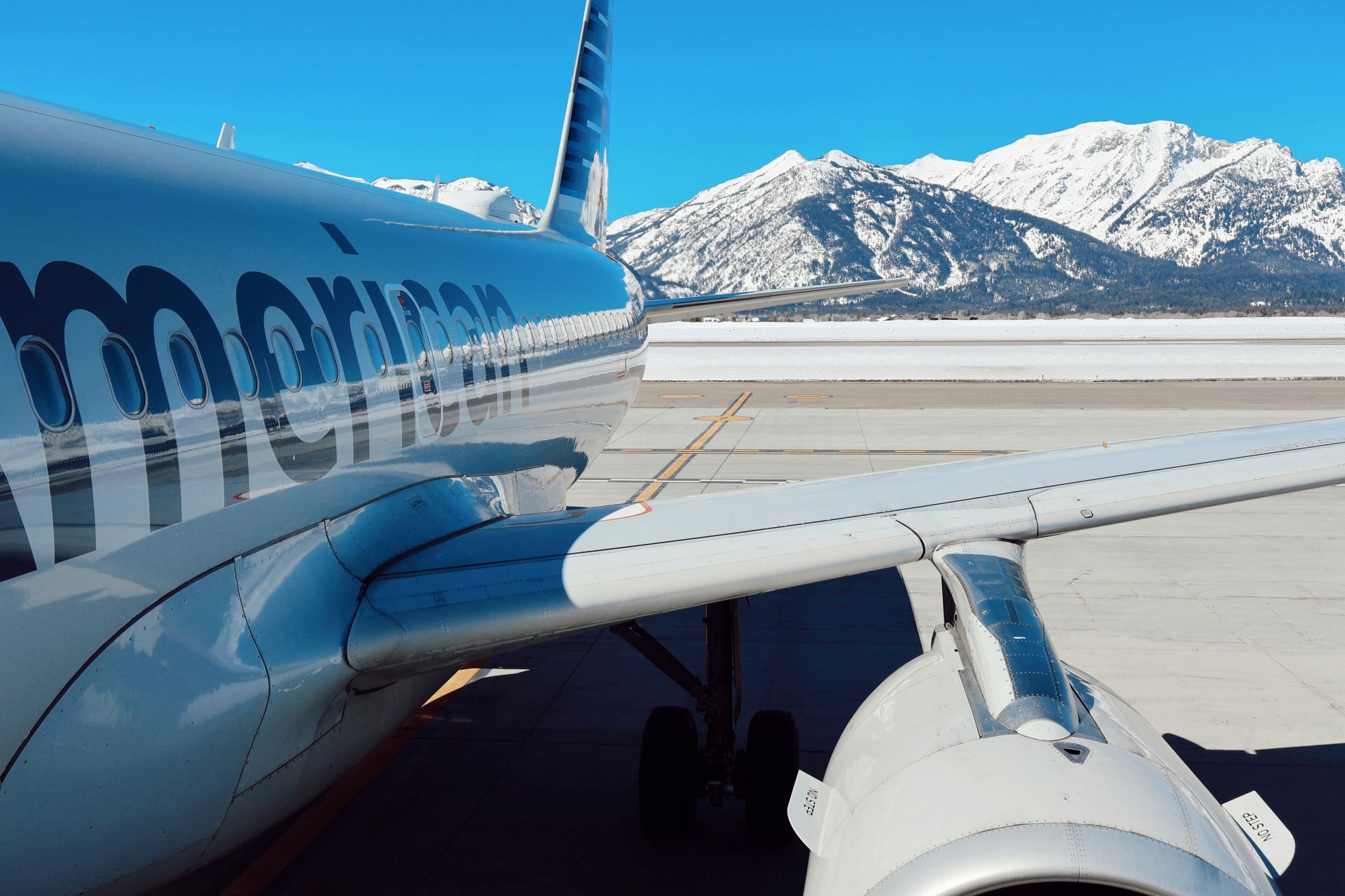 the-truth-behind-last-minute-flight-deals-exposed-2