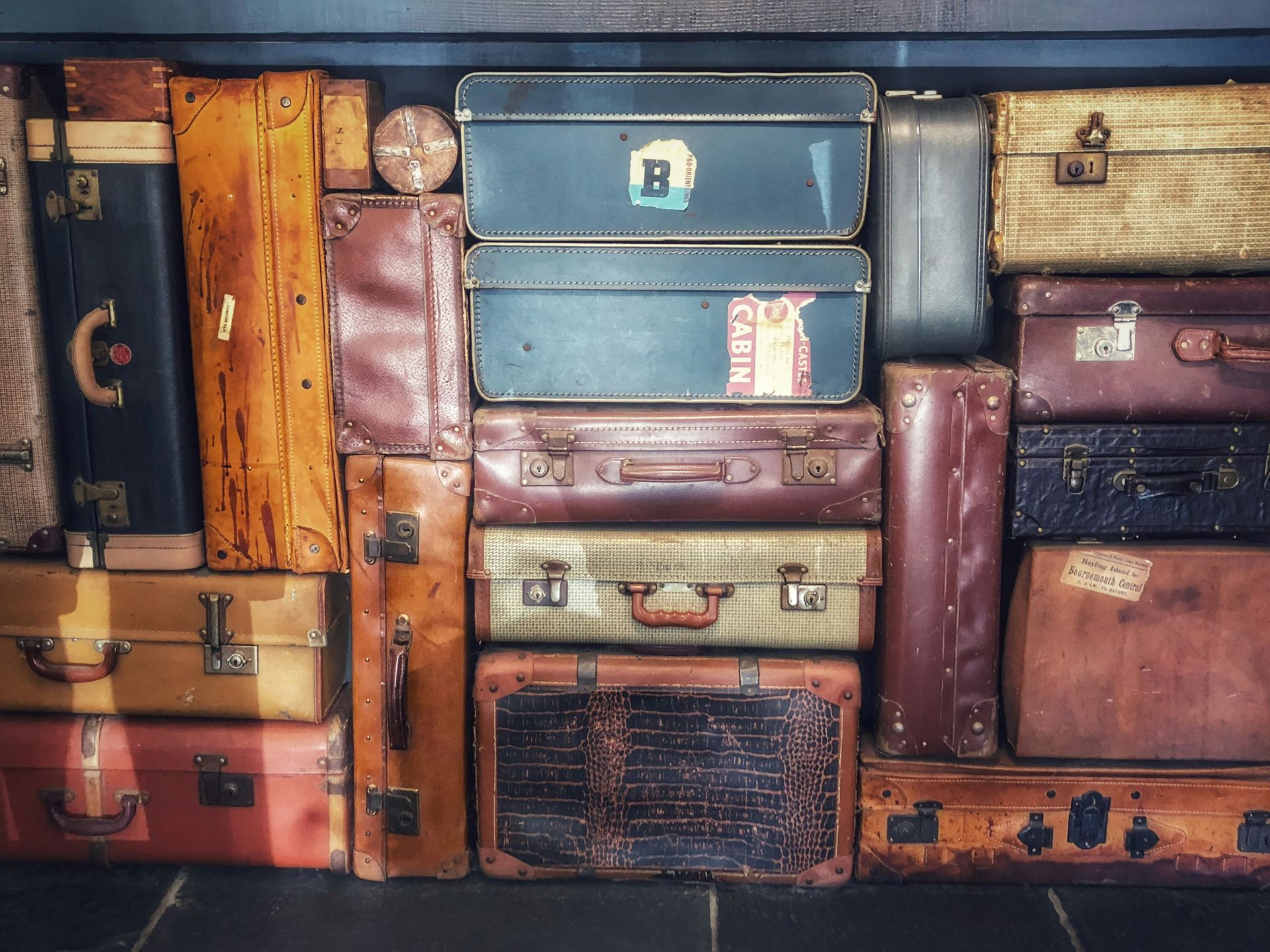 Smart Luggage Solutions Elevating Stress-Free Travel Experiences-1
