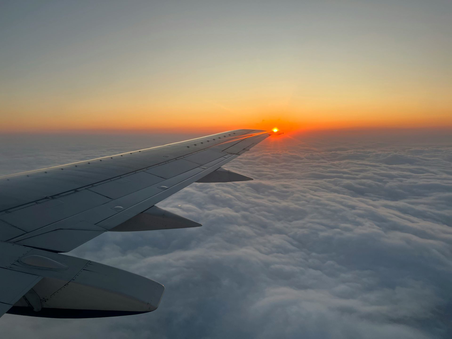 Why the Last 10 Minutes Before Landing Feel Magical-2