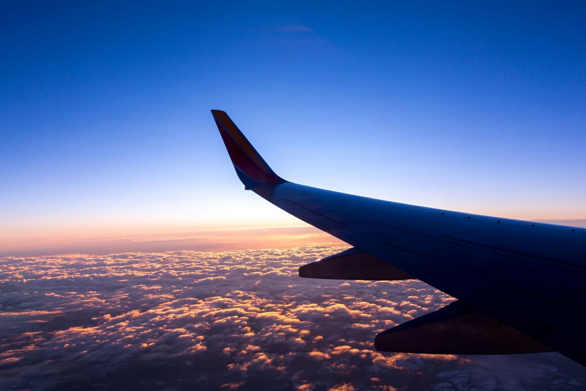 airline-marketing-that-inspires-travel-bucket-lists.jpg