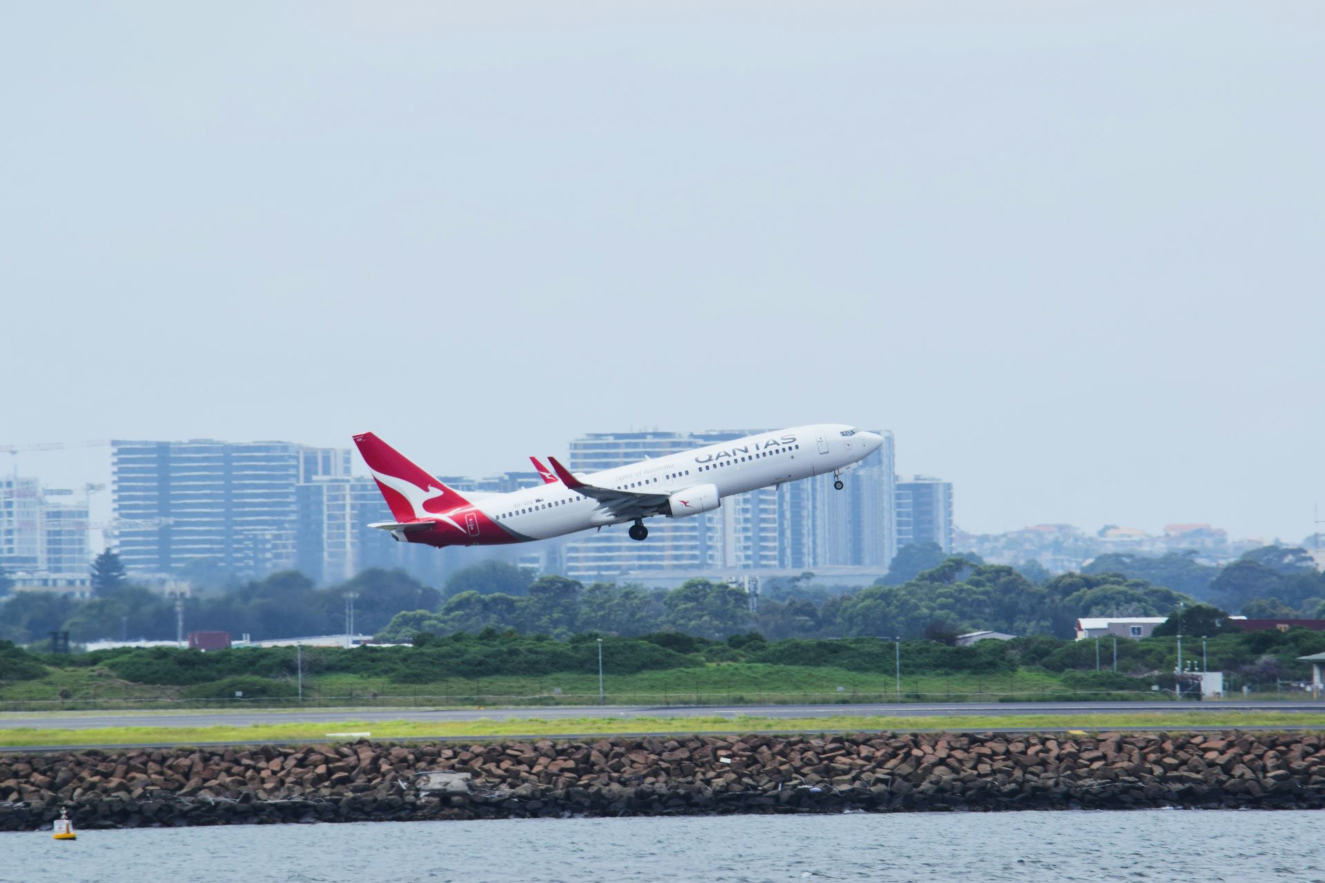 airline-rivalries-driving-better-fares-and-passenger-perks-1
