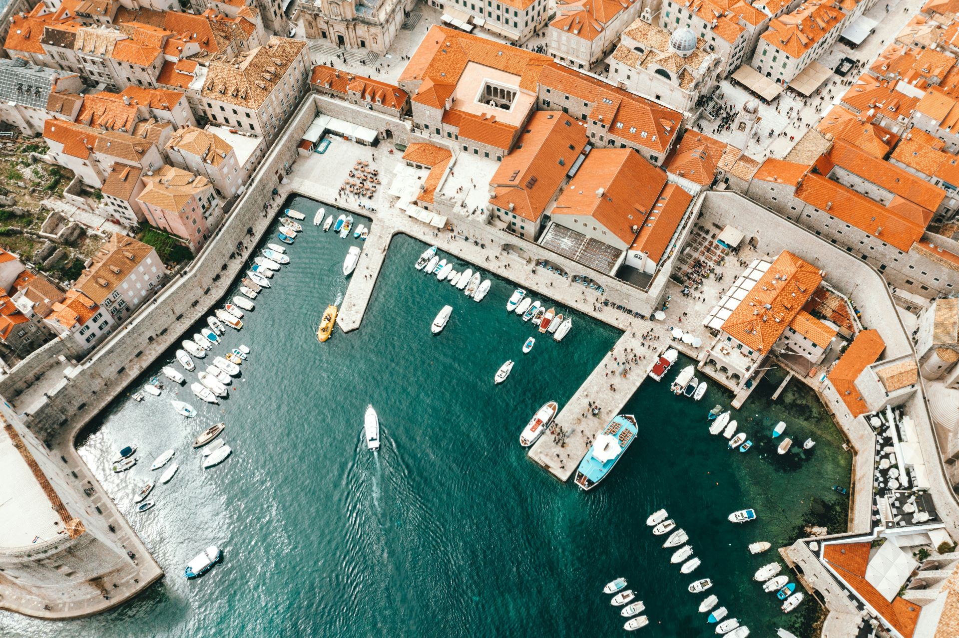 airline-tickets-to-croatia.jpg