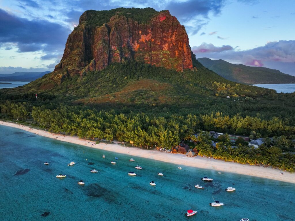 airline-tickets-to-mauritius-1024x767.jpg
