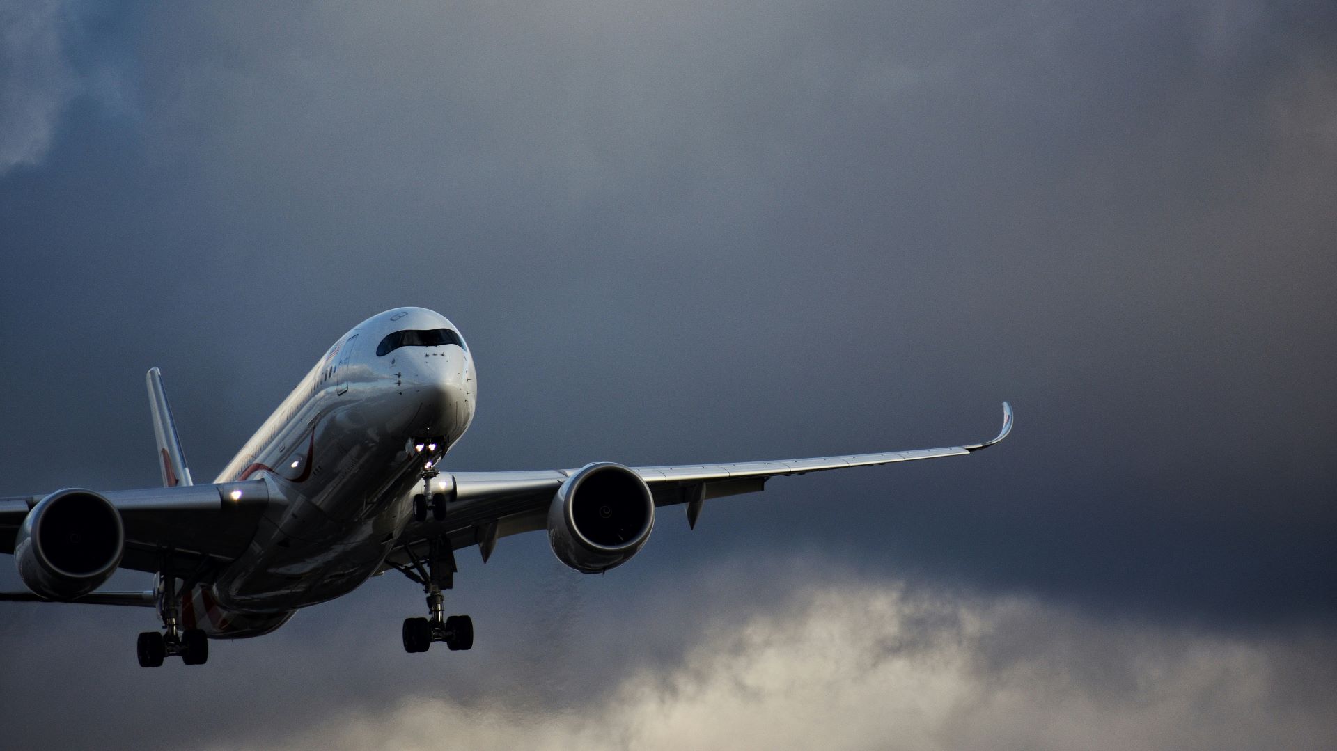 booking-airline-tickets-to-albania-2.jpg