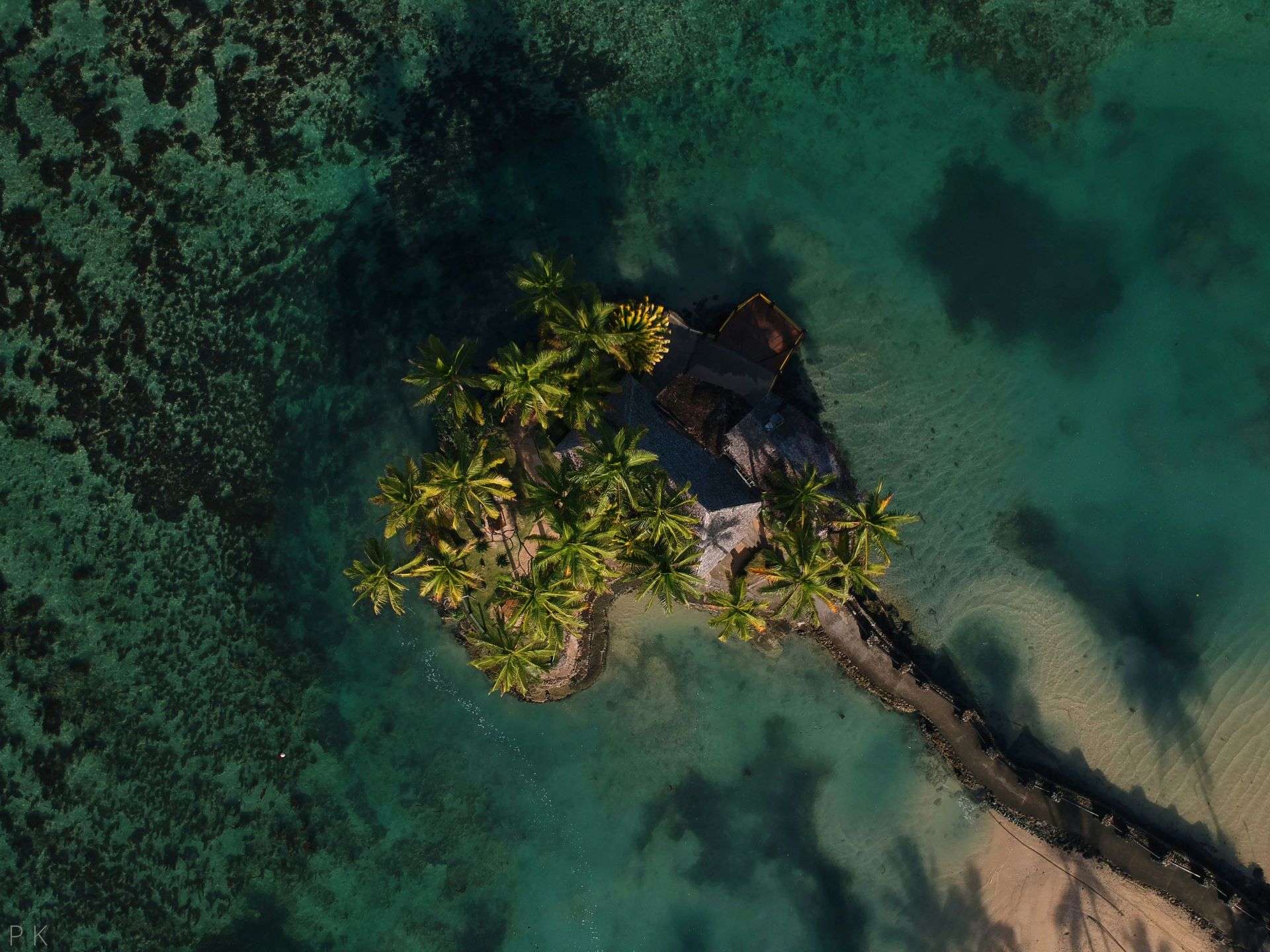 booking-airline-tickets-to-fiji.jpg