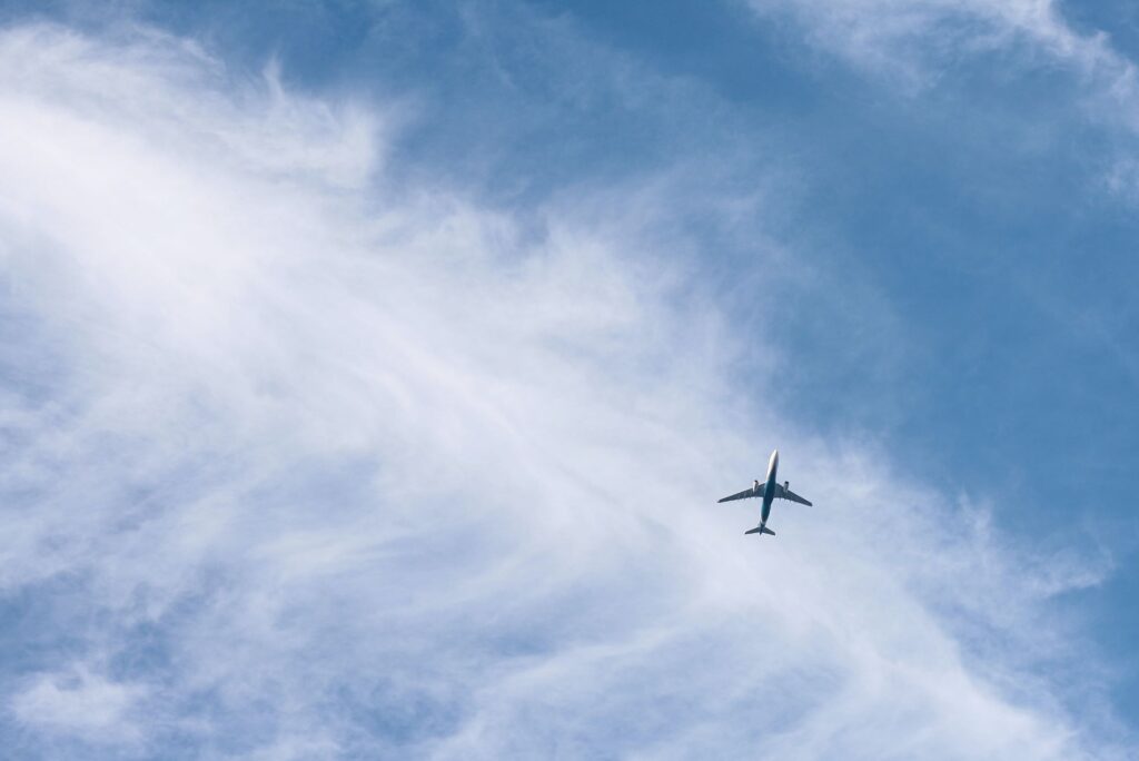 booking-airline-tickets-to-france-flghts-1024x684.jpg
