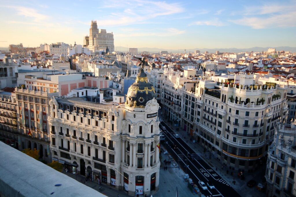 booking-airline-tickets-to-spain-1-1024x683.jpg