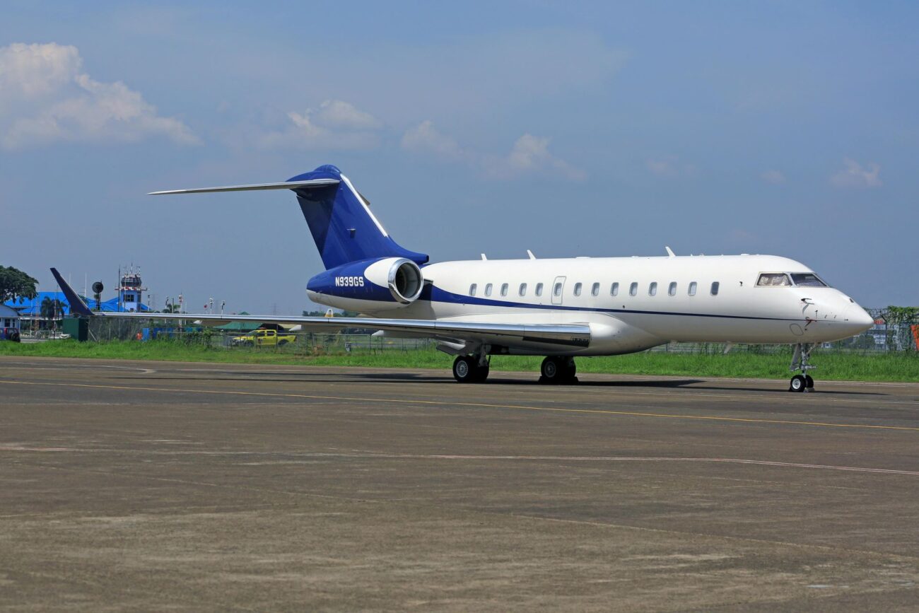 chartering-the-skies-the-rise-of-private-and-semi-private-air-travel-2-1300x867.jpg