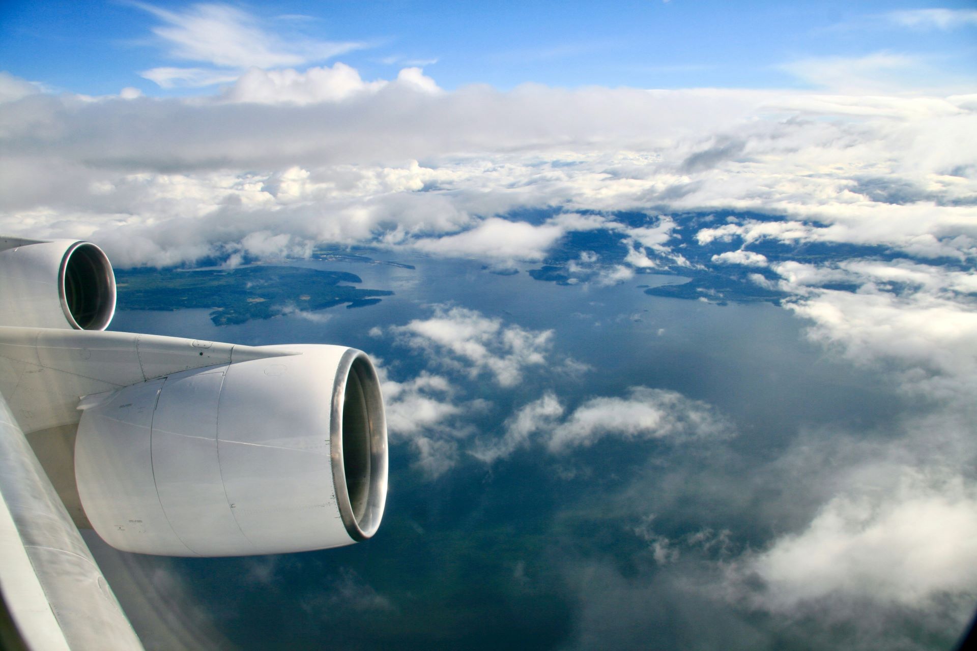 eco-friendly-skies-airlines-pioneering-sustainable-travel.jpg