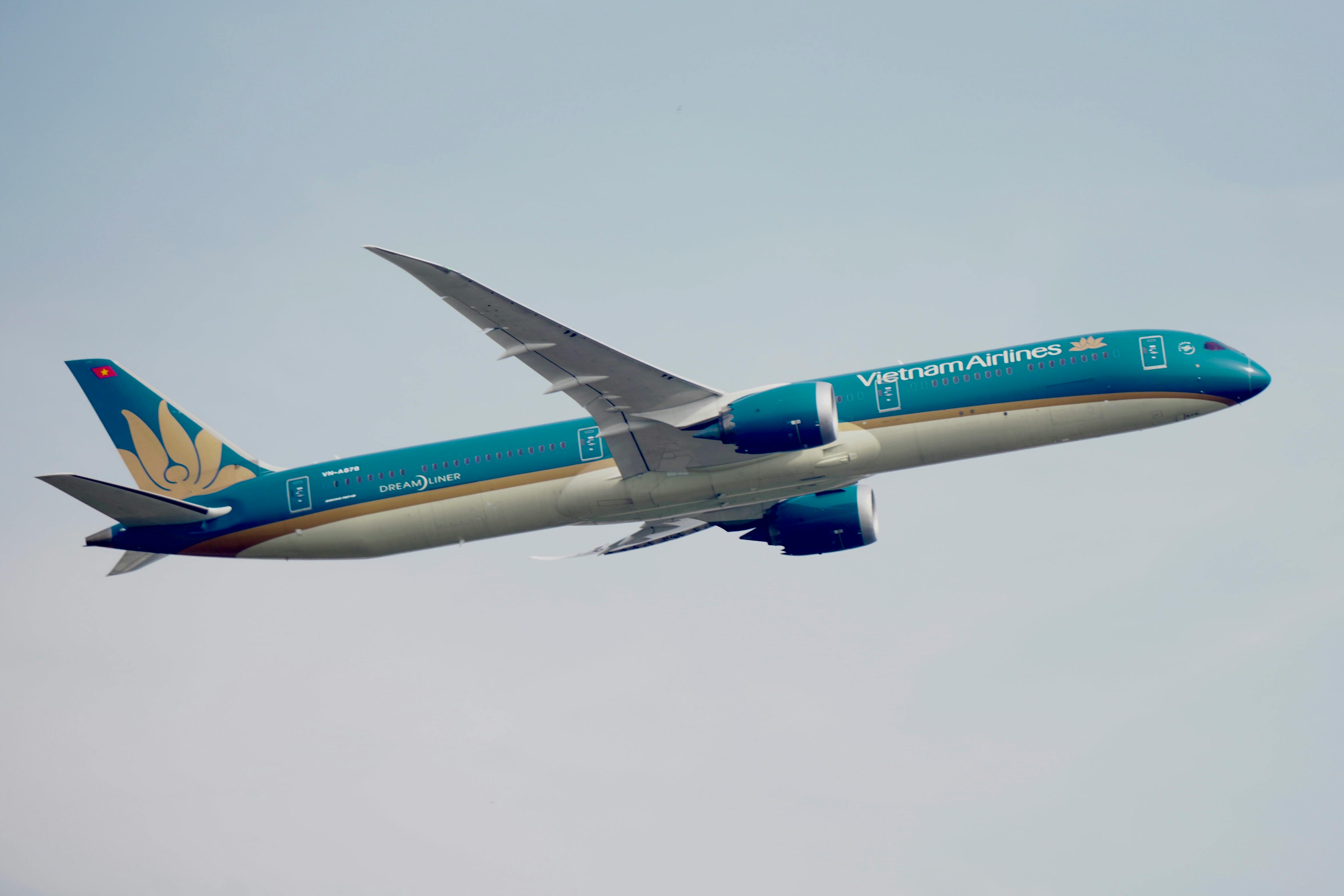 flying families how airlines are redesigning family travel