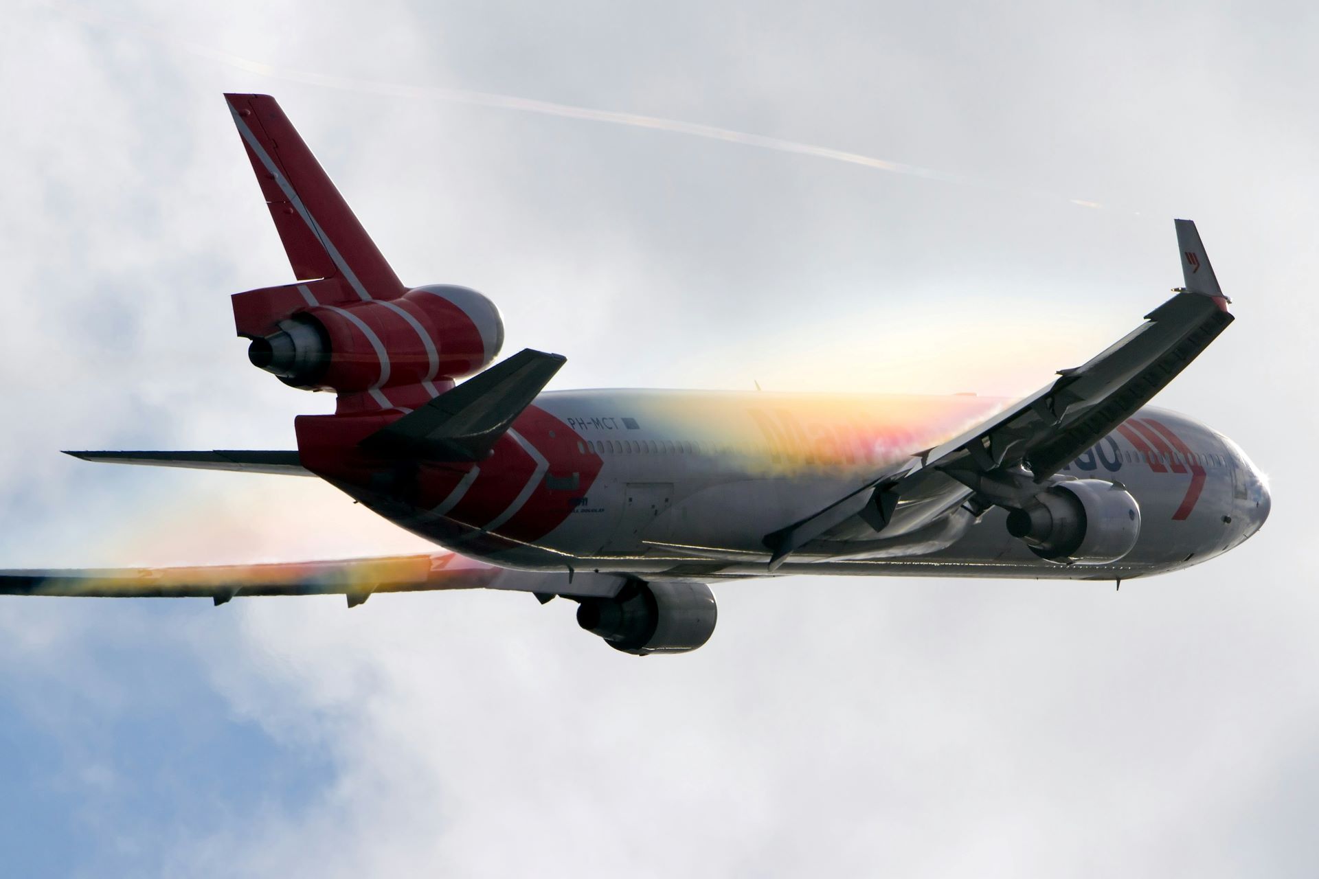 flying-last-minute-without-breaking-the-bank