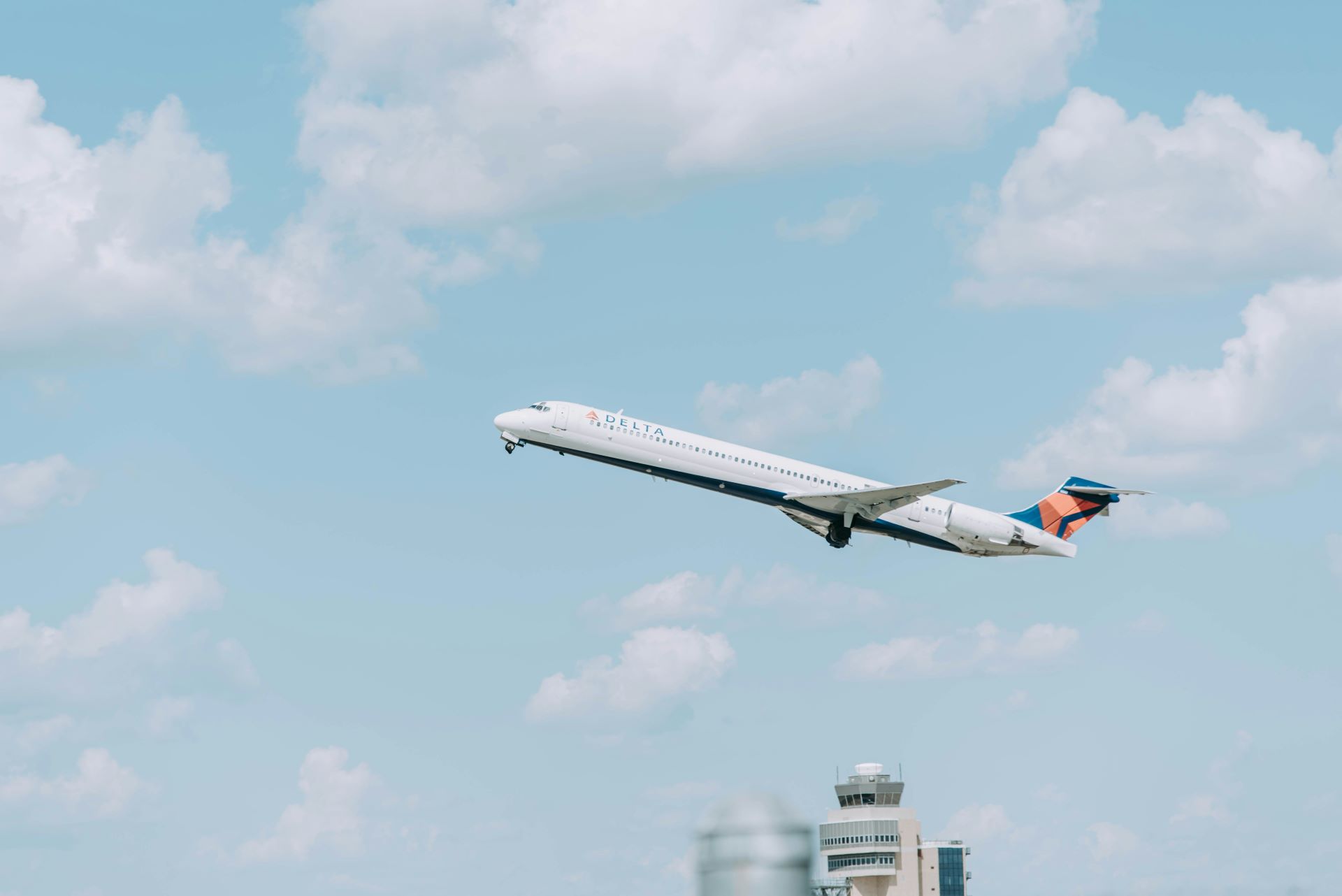 from-the-tarmac-to-tiktok-how-social-media-is-driving-flight-focused-travel-trends-2.jpg