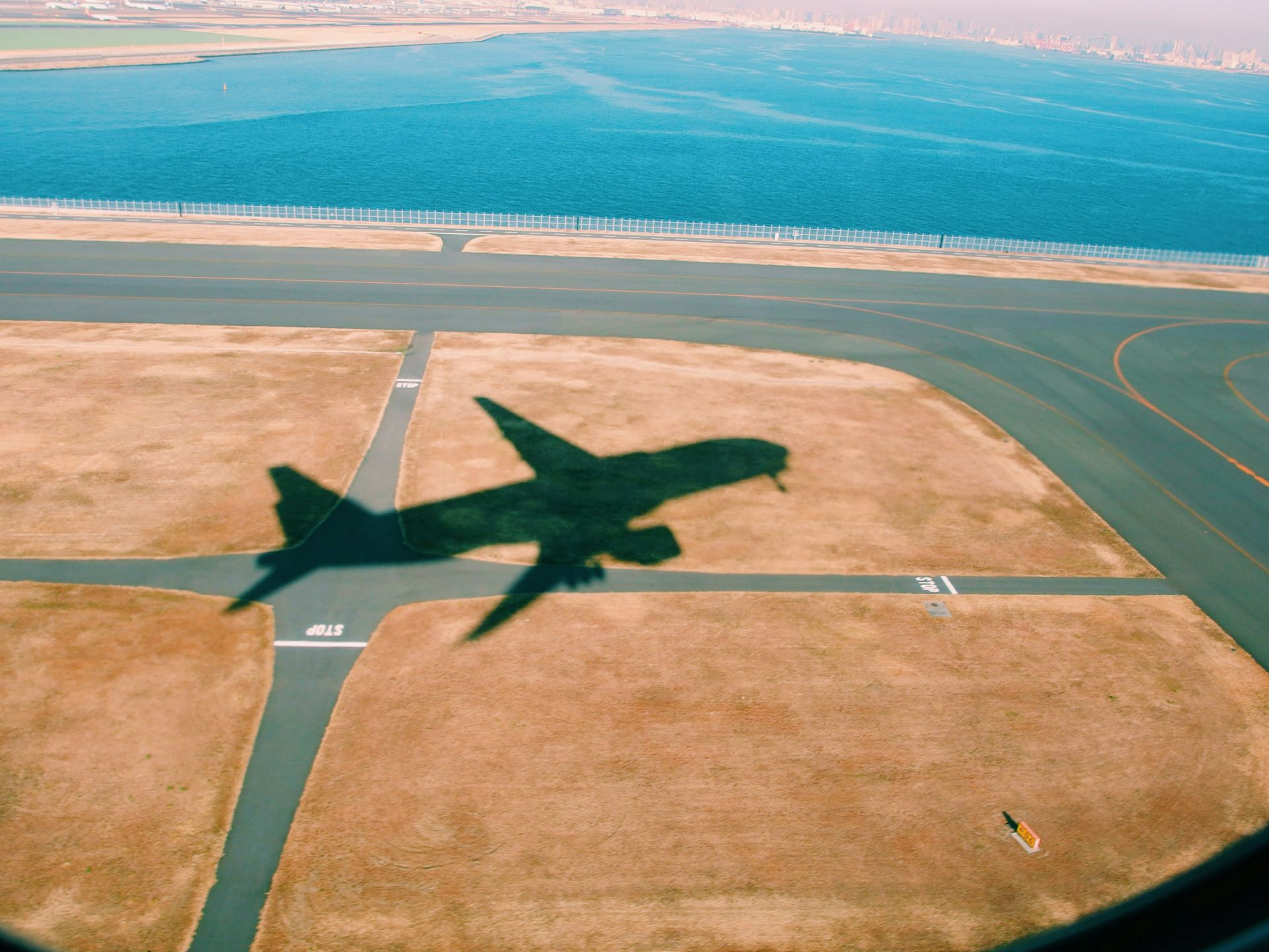 from-the-tarmac-to-tiktok-how-social-media-is-driving-flight-focused-travel-trends.jpg
