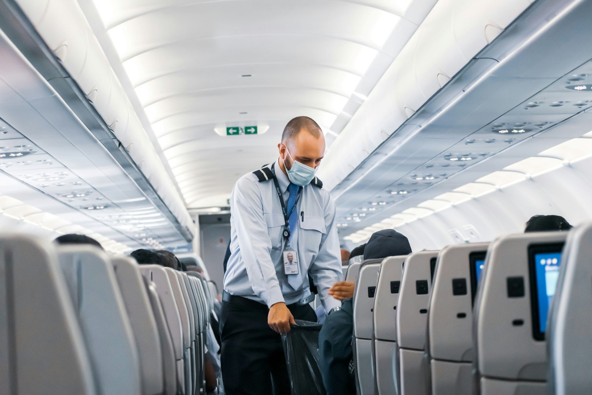 how-air-travel-has-shaped-global-tourism-over-the-decades-2.jpg