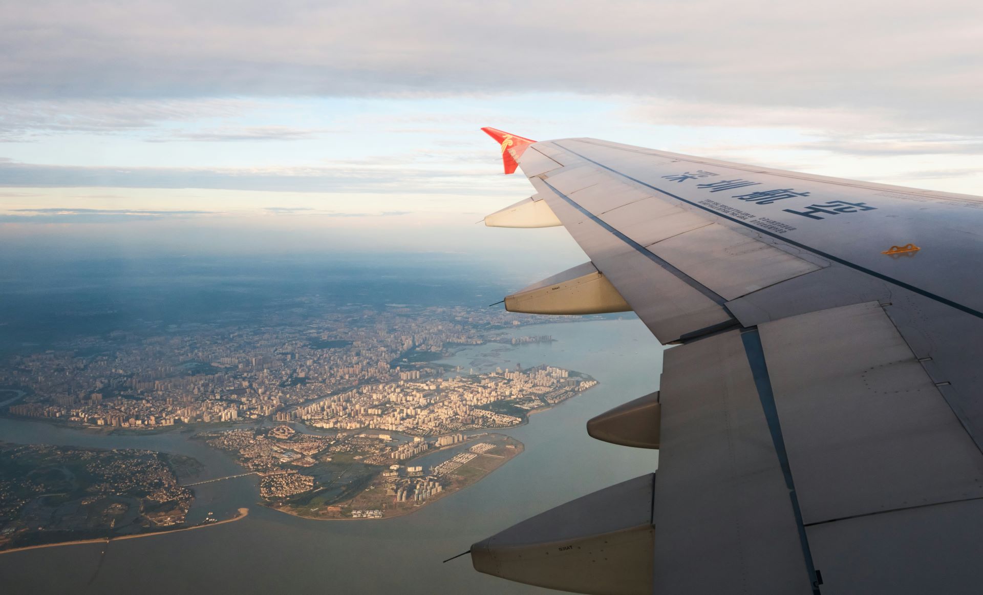 how-airline-reviews-shape-tourism-shoices-worldwide