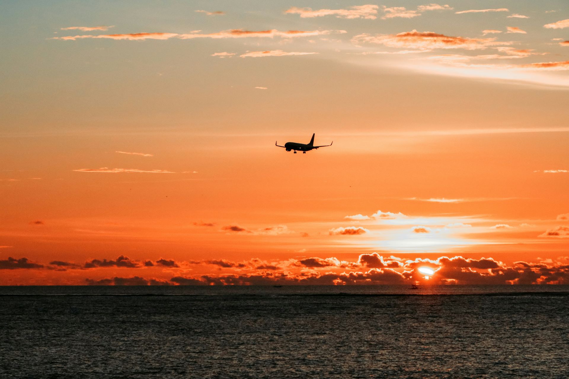 island-hopping-by-air-exploring-archipelagos-from-above-2.jpg