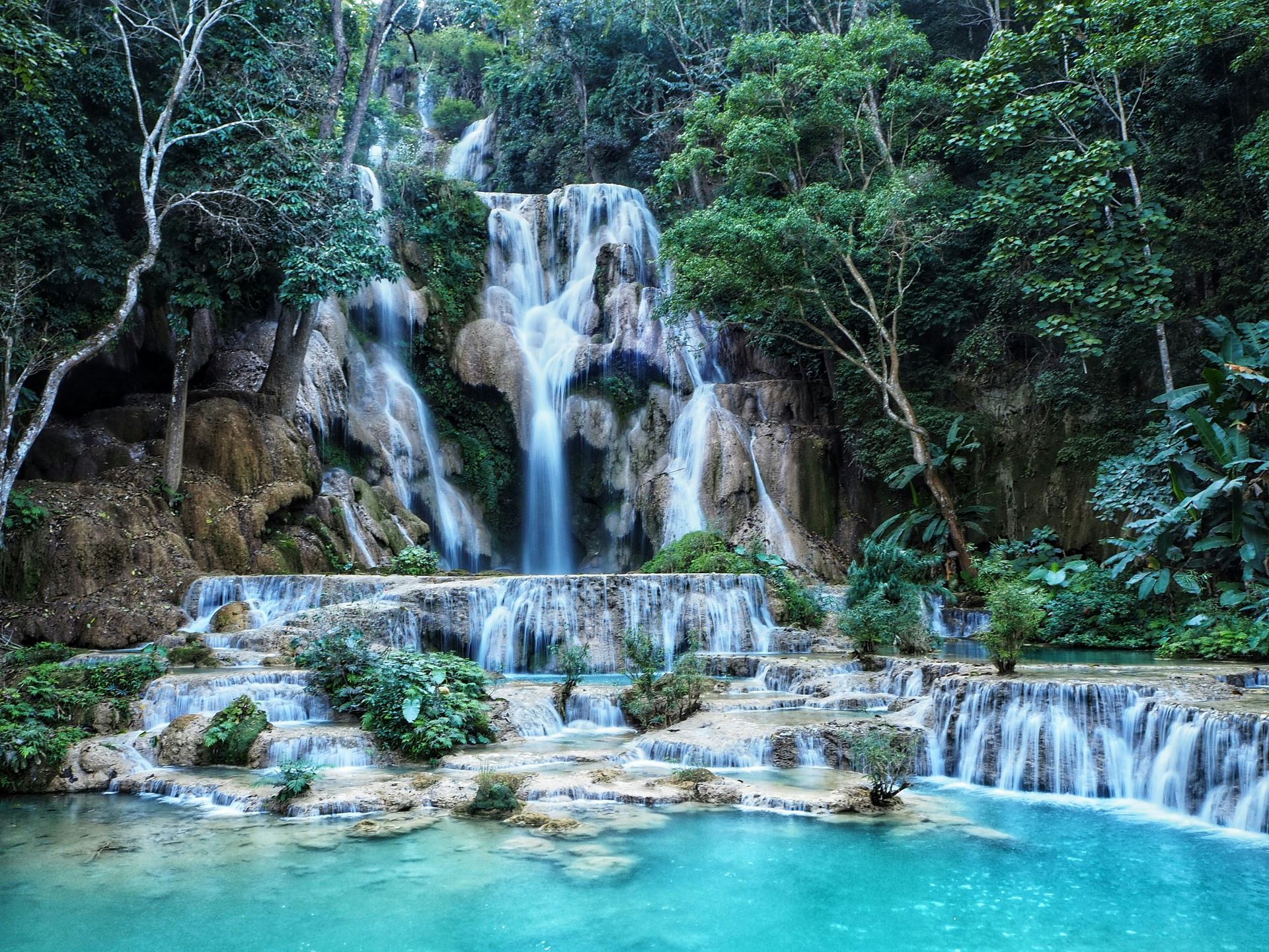 laos-unveiled.jpg