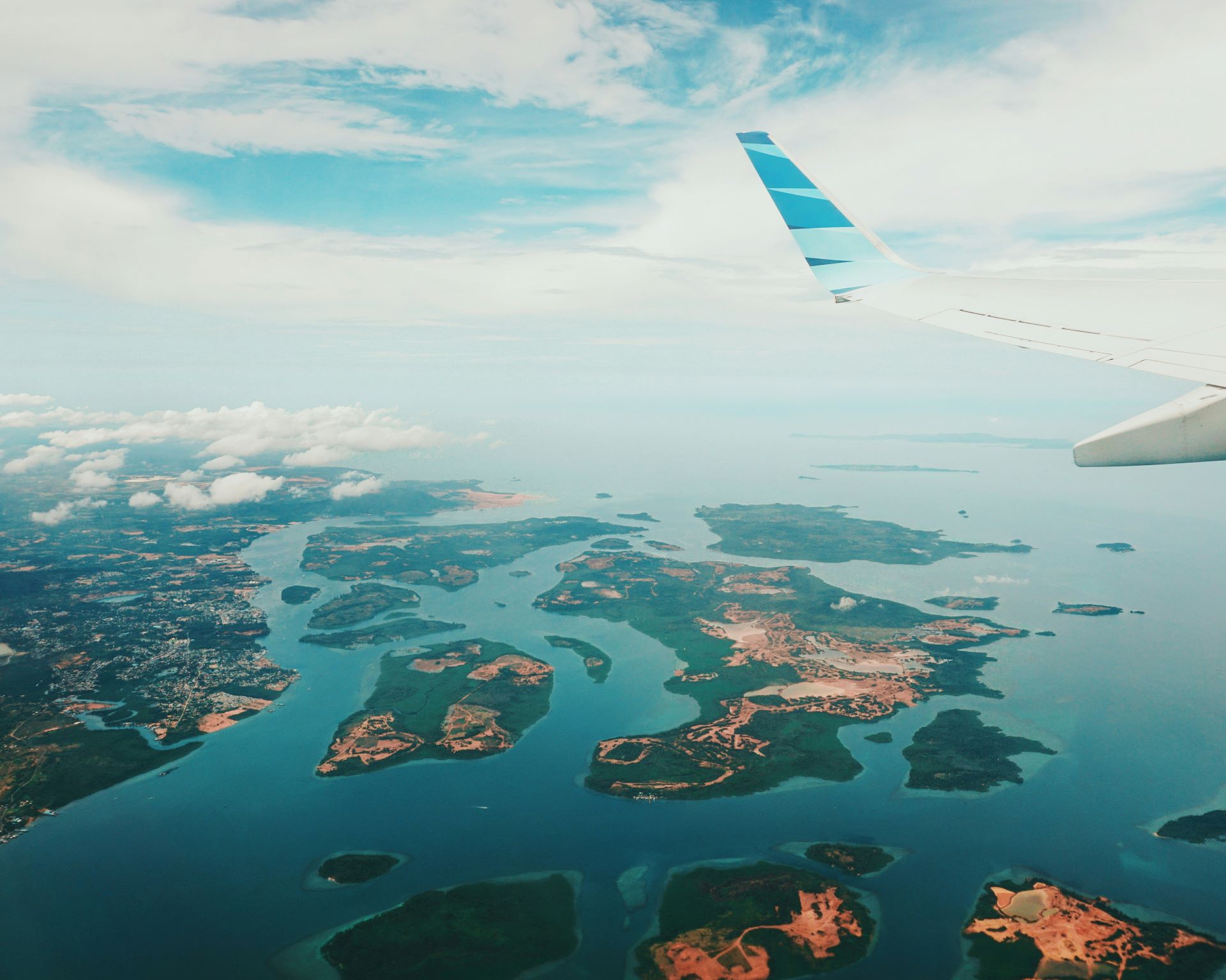 luxury-island-hopping-airlines-driving-high-end-archipelago-tourism-1.jpg