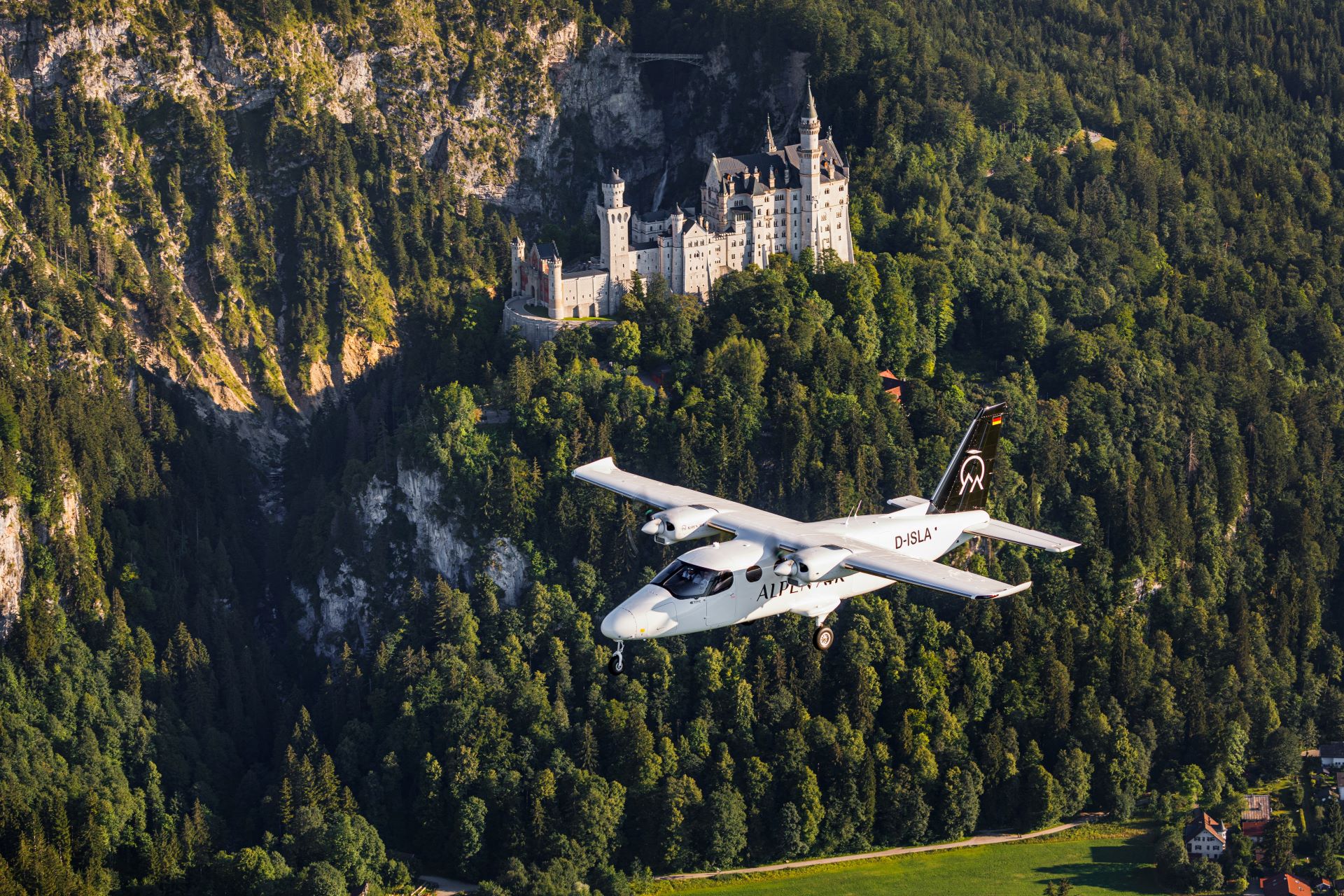 sky-high-luxury-the-hotel-suite-above-the-clouds.jpg