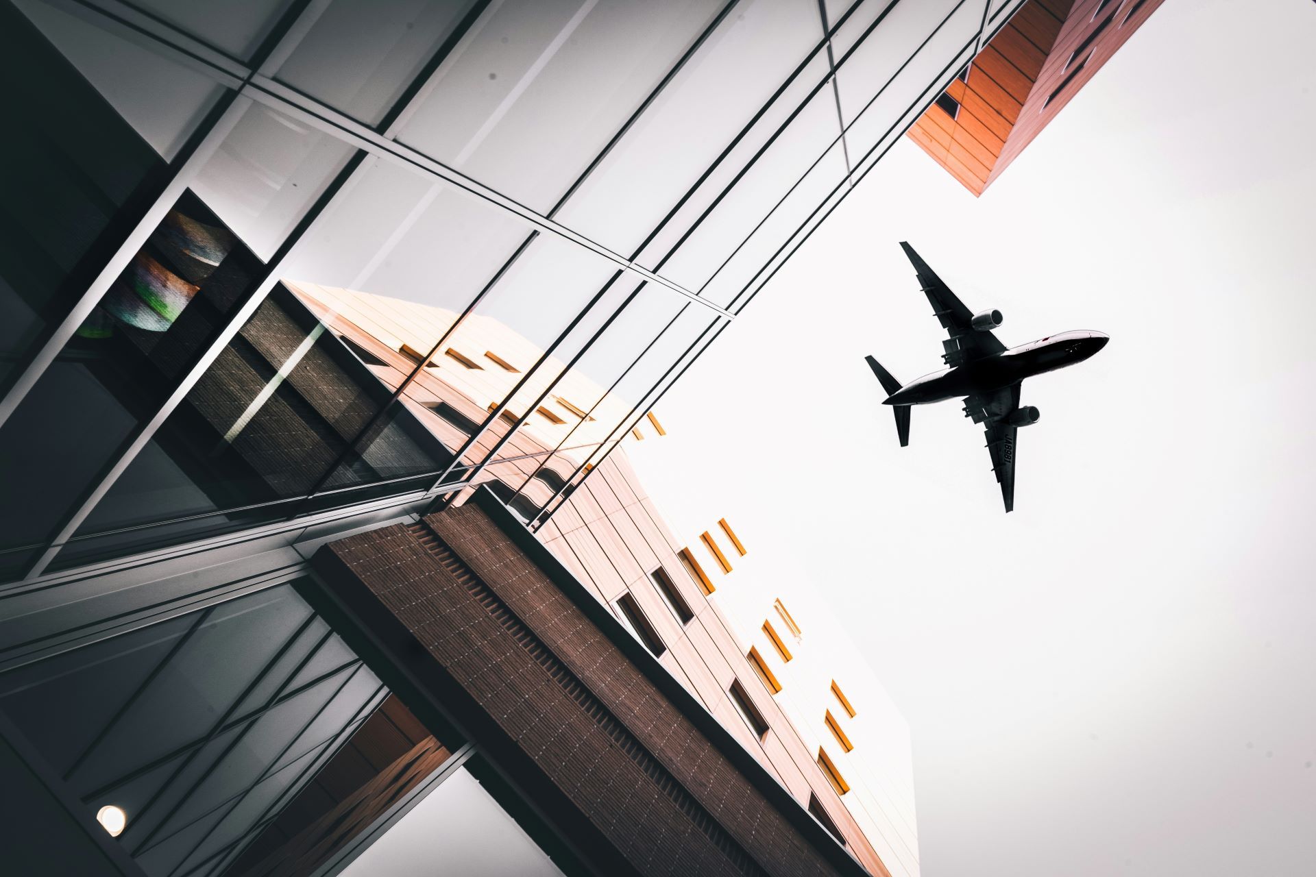 the-evolution-of-air-travel-tourism-from-propellers-to-ultra-long-haul-connections-1.jpg