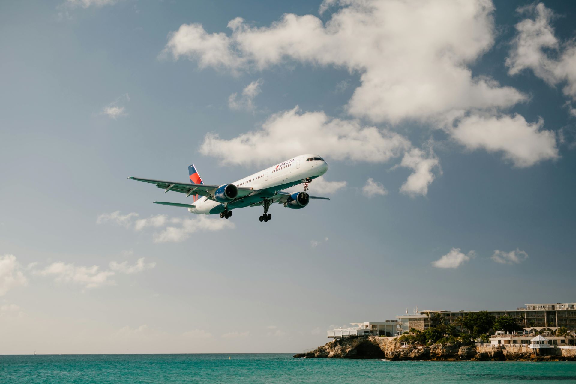 the-role-of-commercial-flights-in-connecting-african-tourism-hubs-2.jpg