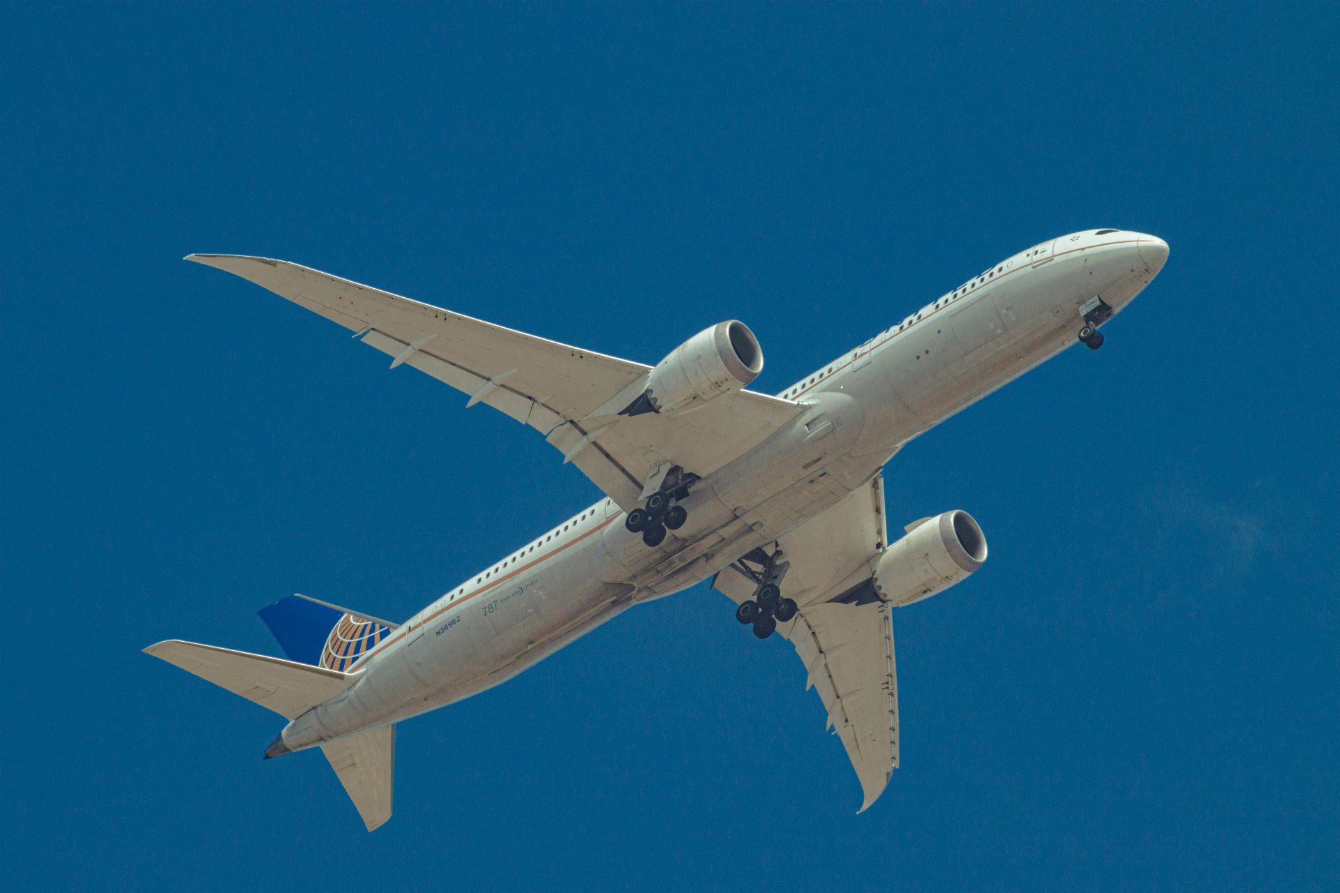 travel-safe-essential-tourism-insurance-airline-policies